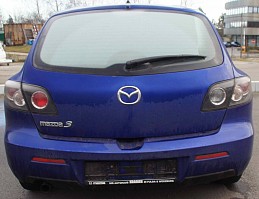 Beschädigte Mazda 3 mazda-3-02
