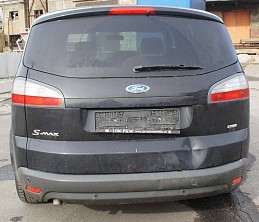 Beschädigte Ford S-Max ford-s-max-07
