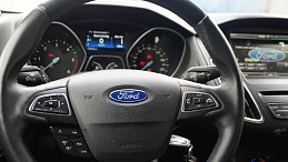 Beschädigte Ford Focus III ford-focus-10