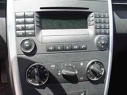 Beschädigte Mercedes B200 CDI mercedes-b200-cdi-12