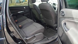 Beschädigte Ford S-Max ford-s-max-09